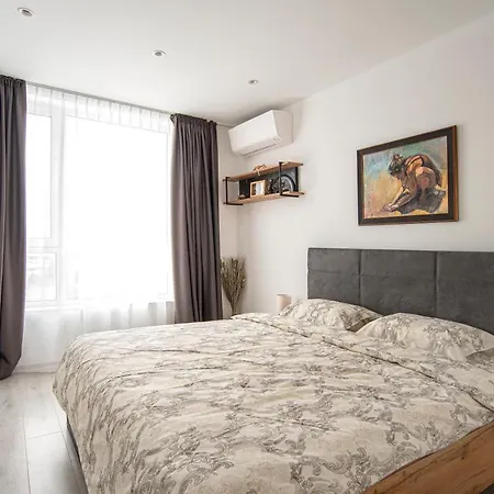 Sunny & Stylish Brand New 2bdr + Parking شقة صوفيا
